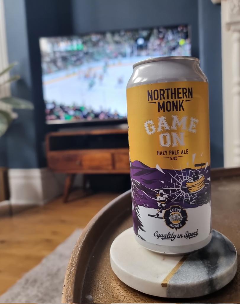 @penguins highlights done the best kind way. Love this can design @NMBCo 
#leedsroses #equalityinsport #yorkshire