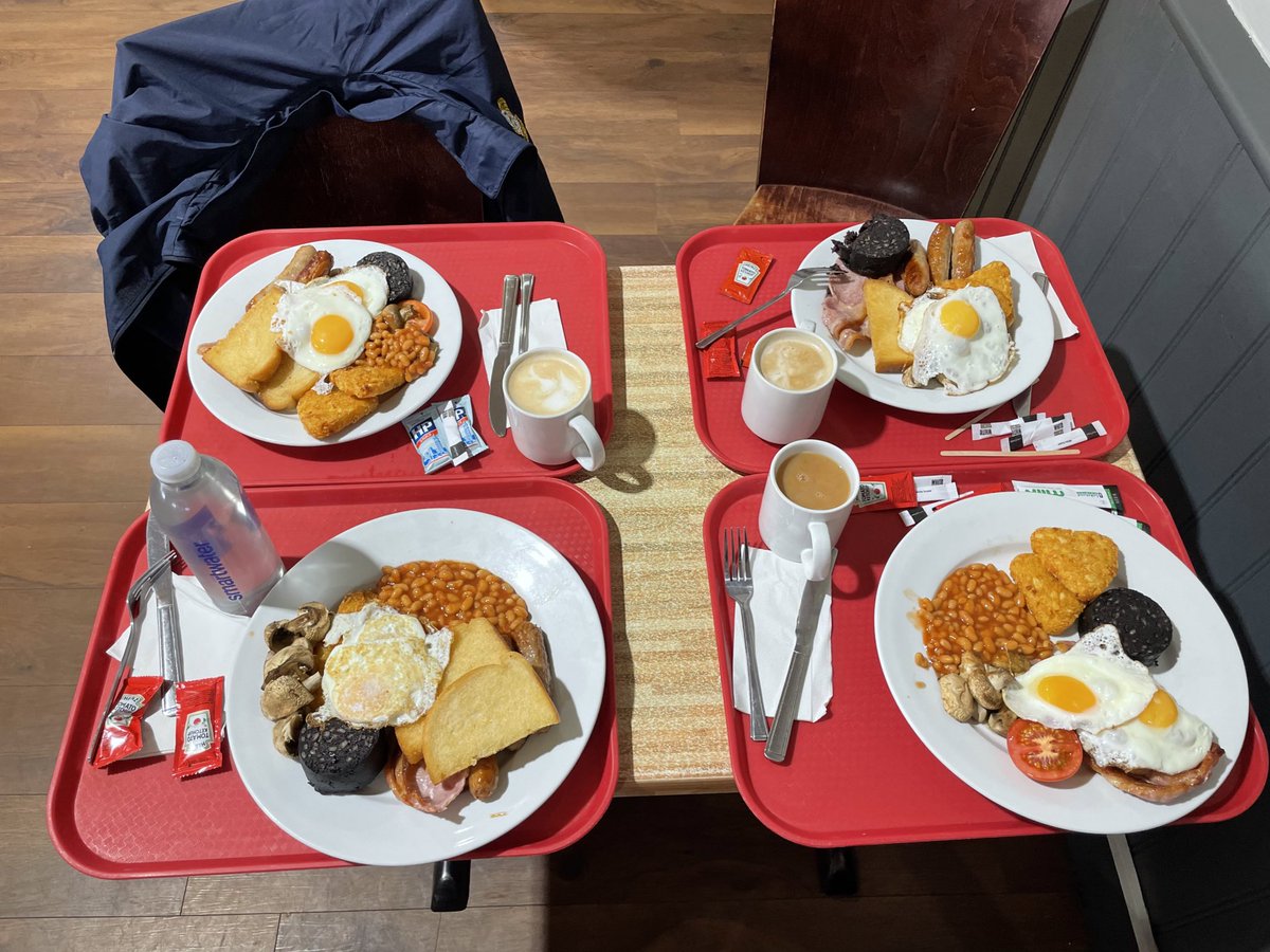 DartfordGSsport's tweet photo. First stop on the road to Bristolโฆ as always the tourists have gravitated to the fast food restaurantsโฆ inc staff ๐ ๐ #KFCBucket #UltimateBreakfast #WestCountryTour2023 https://t.co/l9yRYwJQgl