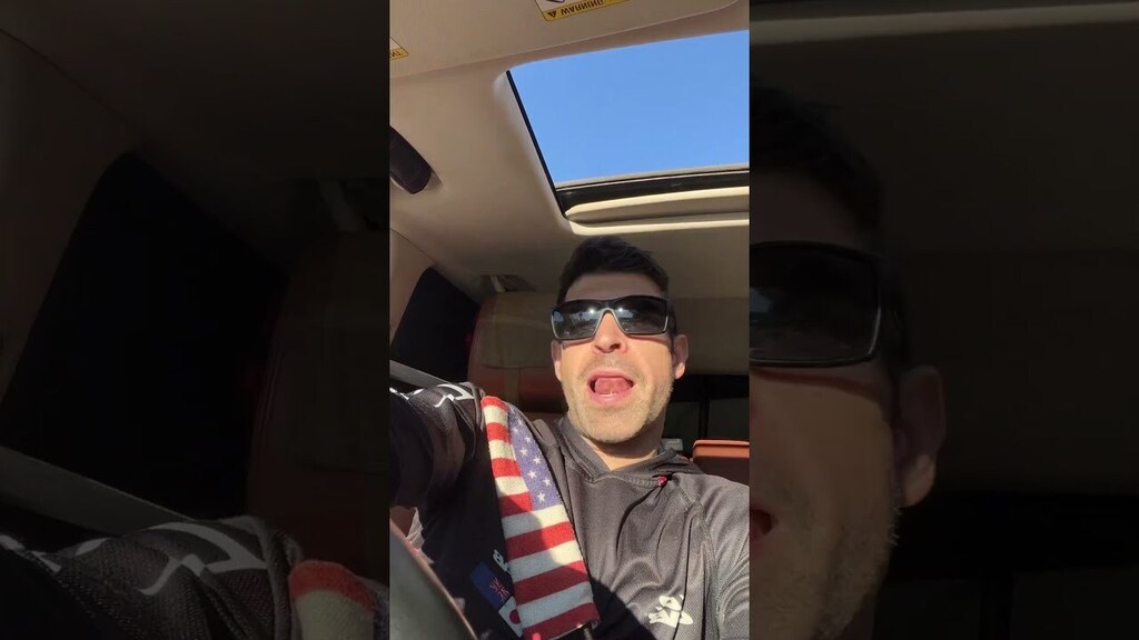 lifeisfullofad's tweet photo. https://t.co/8aaOQ2O3Vl #rangerover whip #vlog signing like I always do because life is good #BQlivin #singing #rovertalk morning cruise in whip #vlog short country mix

 Always authentic, primarily unscripted,  knowledge, adventures, opinions, and natural open, honest inclus… https://t.co/hY2Pv00cAQ