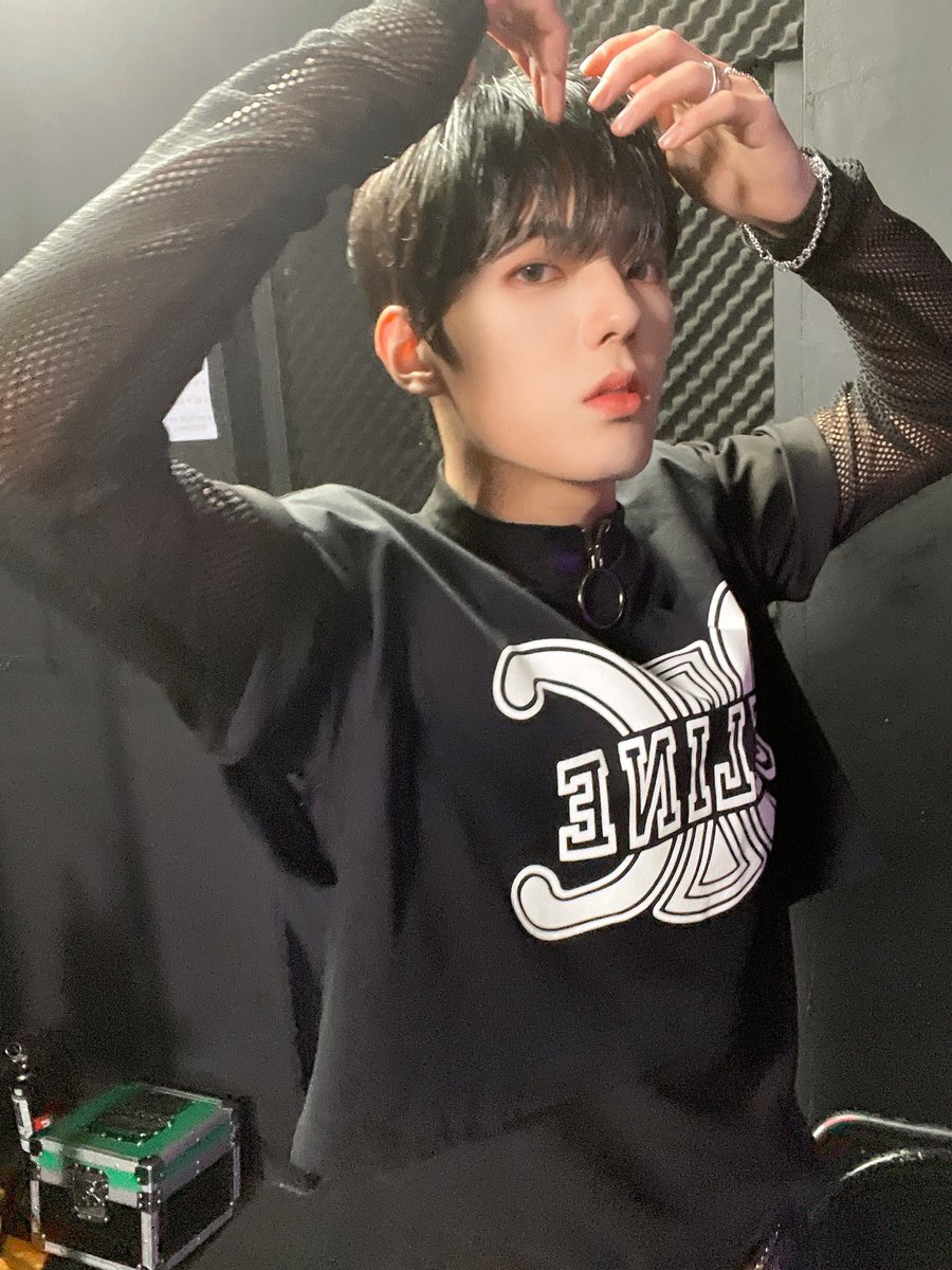 made in cjes on Twitter "재현아 인홍아 의상 예쁘게 해줘서 고마워👍👍😉 이정 leejeong MIC