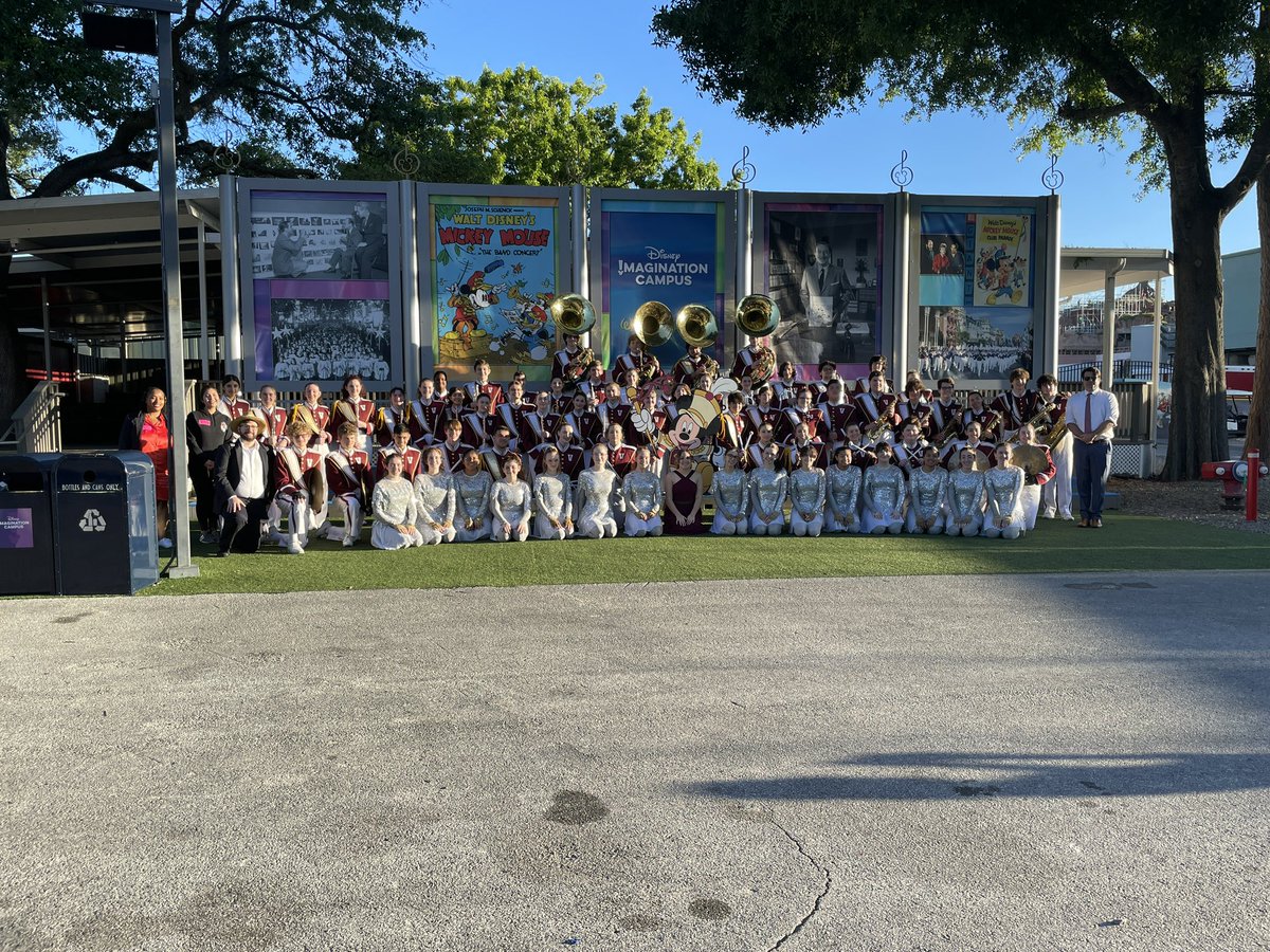 VHS Marching Maroon and White ready to go backstage at Magic Kingdom! #VeronaMusic