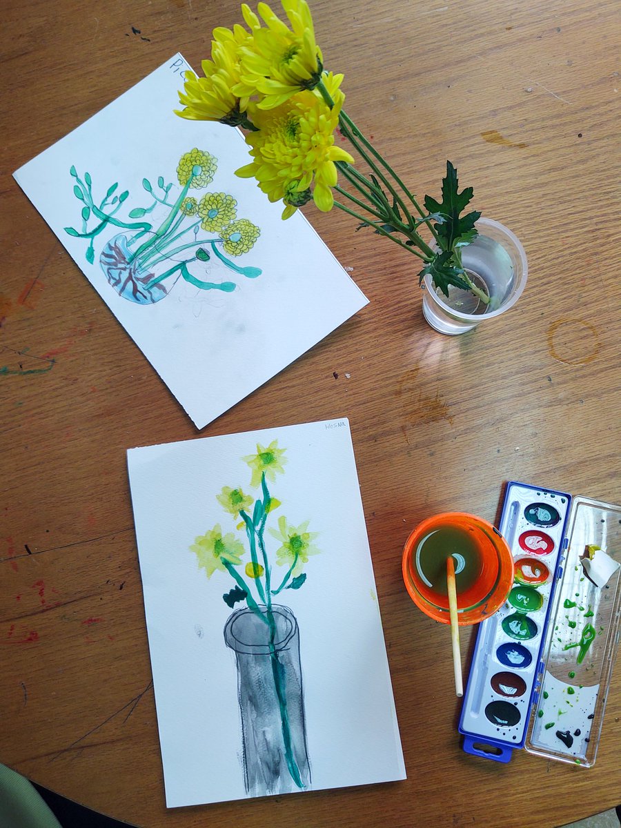 Exploring the concepts of perspective and natural processes through pencil and watercolor. The students used research skills, self-management skills, and the #PYP learner profile trait of thinker to look closely and record their findings. #playfulinquiry #schutzdazzles #concepts