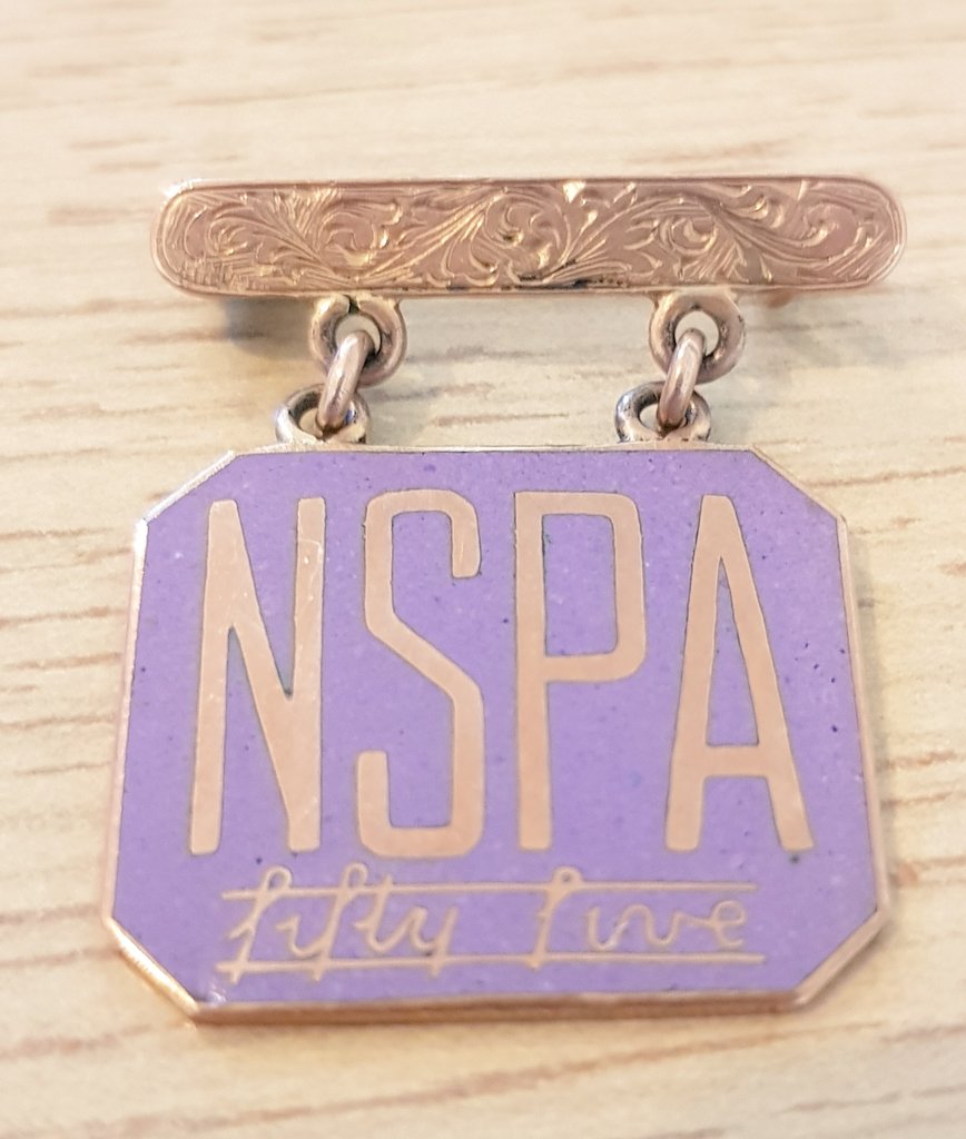 DrLaurenPadgett's tweet photo. I'm currently finishing my working week off auditing @BradfordMuseums' collections & I've come across timely #MuseumObject for #WomensHistoryMonth. A medal presented to #Bradford campaigner Florence White by the National Spinsters' Pension Association in 1937. https://t.co/2auePCxg3h