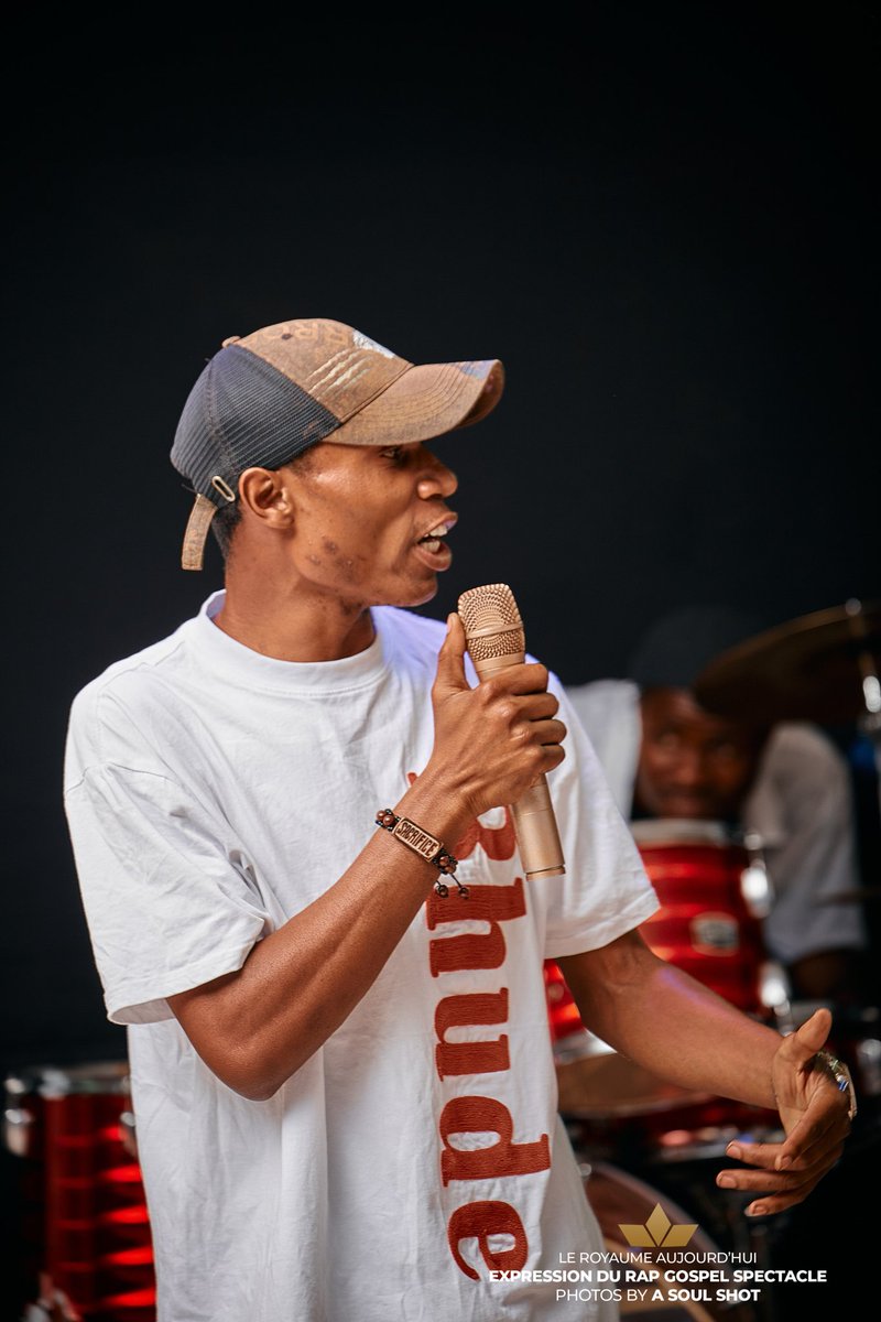 Royaume_A's tweet image. Si Christ ne t'a pas dictée sa parole tes écrits ne donneront pas vie, nous sommes des lettres écrit au monde, ceux qui nous lise doivent voir Christ.

#modelation
Suis Modèlé à CHRIST.
#expression_durap_gospel
#expressiondune_vietransforméeenchrist
#RACINE