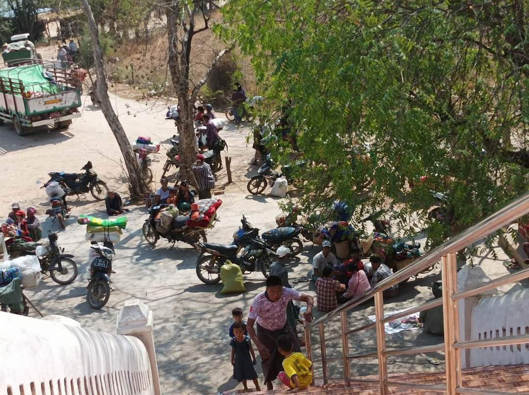zawmoethant71's tweet photo. More than 5,000 residents of #Myoung Twp were fled to safety,due to the terrorist military's troops column,so_call #Ogre column had killing & raiding more than 25 villages in region.
https://t.co/MObtoQ7K5I
#2023Mar24Coup
#AcceptNUGRejectMilitary
#WhatsHappeningInMyanmar https://t.co/SyQcihUjWU