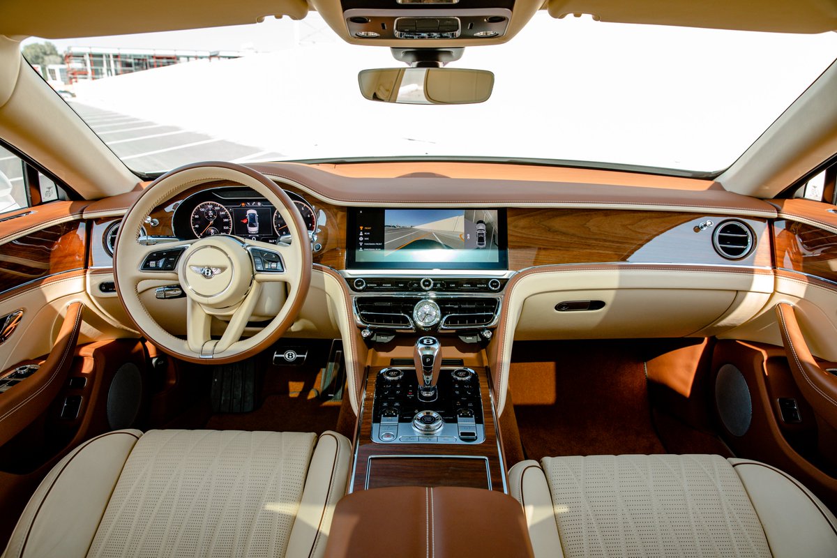 cvautodubai's tweet photo. 2021 Bentley Flying Spur
GCC Spec | 8,922 kms
With Warranty & Service Contract
Price: 979,000
_______________
CONTACT US
Office: +971 4 3940068
Sales: +971 58 543 8686
info@cvauto.ae
#cvauto #cvautomobile #dubaisupercars #luxurycars #cardealershipsindubai #cardealerships https://t.co/ZaMPnqNGYs