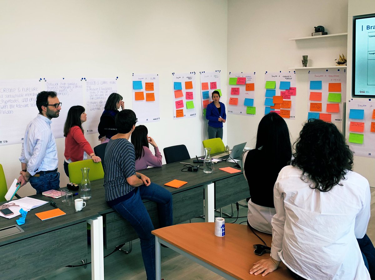 BrunettiLab's tweet photo. Our own chair @MandyNLauw leading the brainstorming session at the @young_eha committee meeting. Lots of new ideas and projects to develop🌱 @EHA_Hematology https://t.co/3tYuKxh7s4