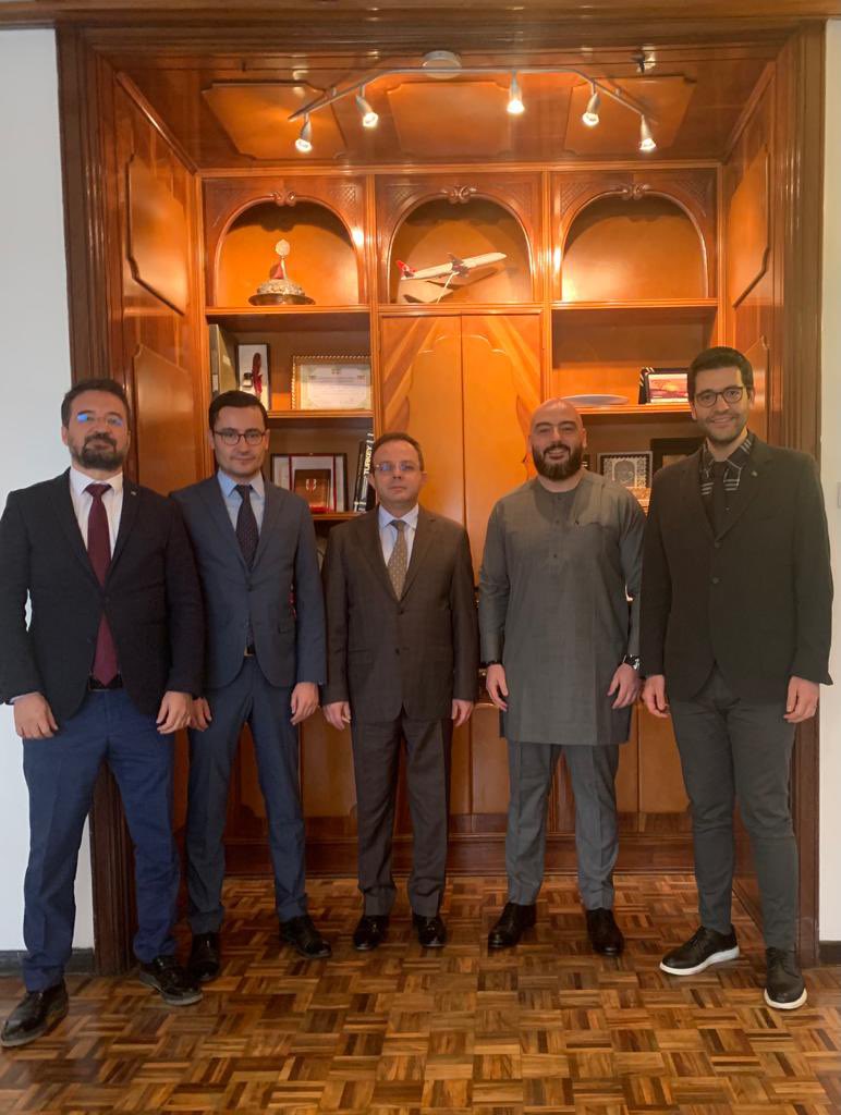 TC_AddisAbabaBE's tweet image. Ülkemizin Etiyopya’daki en büyük yatırımcılarından Yapı Merkezi’nin yöneticilerini Büyükelçiliğimizde ağırlamaktan mutluluk duyduk.