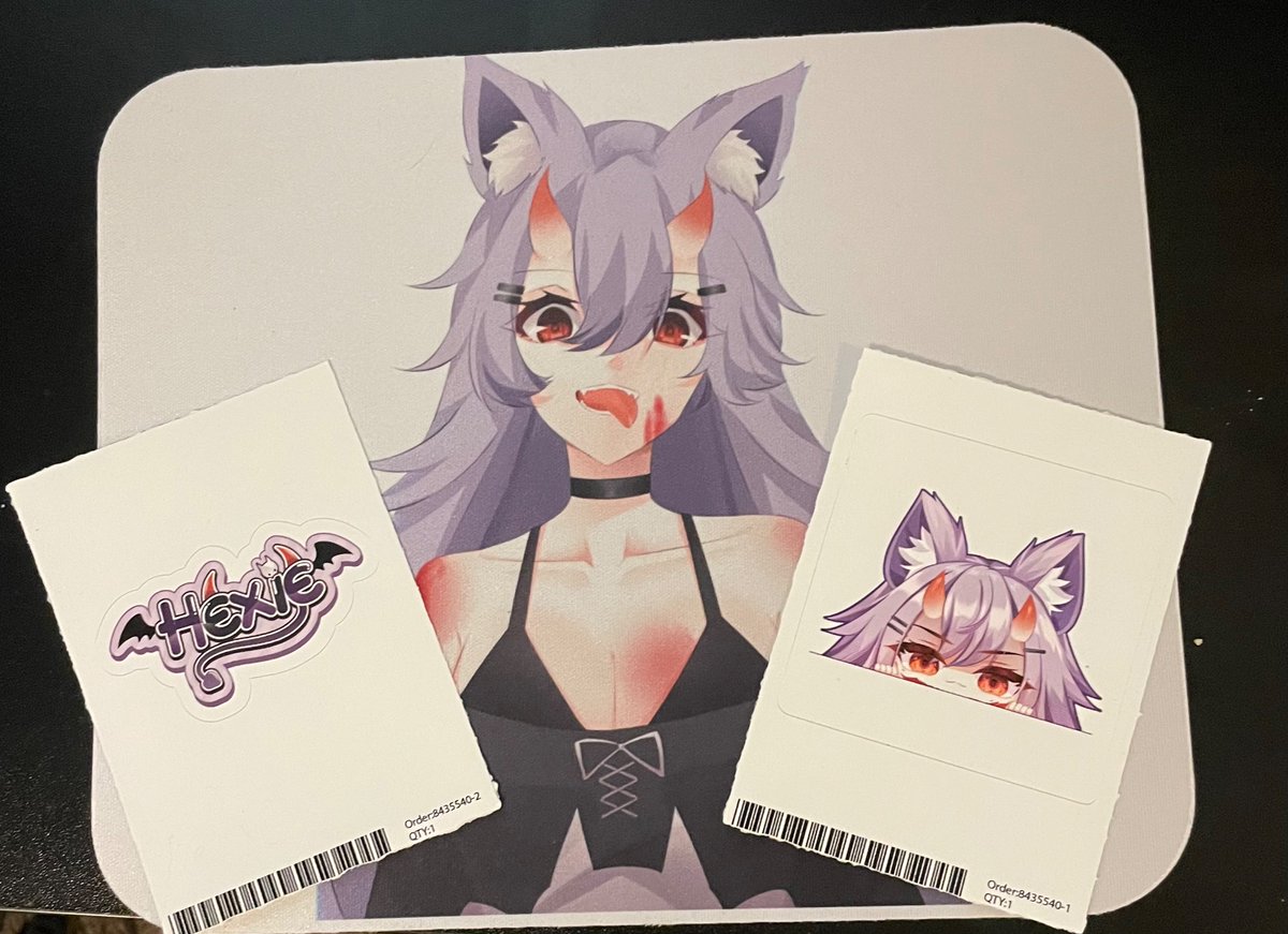 xxHexie's tweet photo. At my debut today, you will have a chance to win these! I am going to sign the mousepad!
Make sure you come to my debut for a chance to win!~
#vtuber #vtuberuprising #vtuberen https://t.co/bMcWWmGUKd