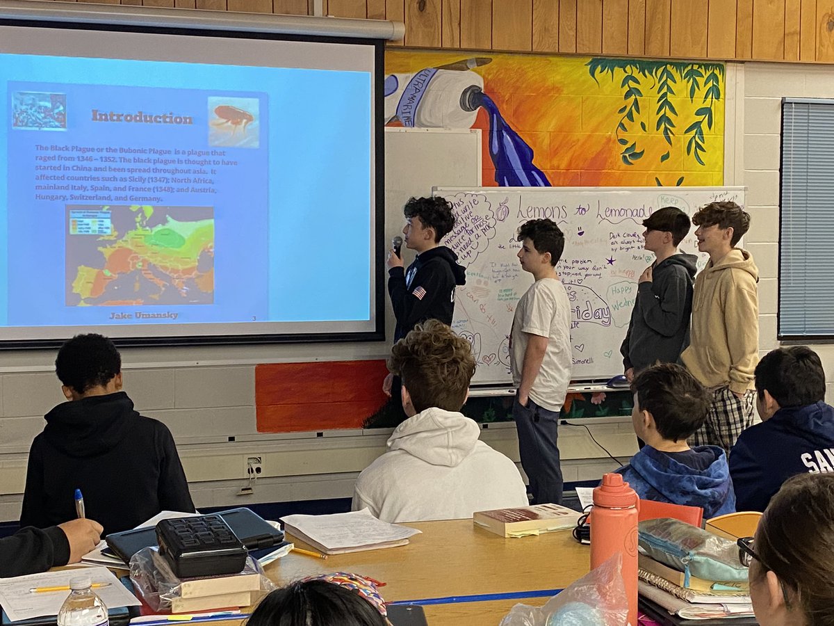 StacyKale2's tweet photo. @CTBarkalow Last day of our  SS/Science outbreak stem challenge. They are rocking those presentations! @ChapScience 🦠 https://t.co/TwtvNja6iM