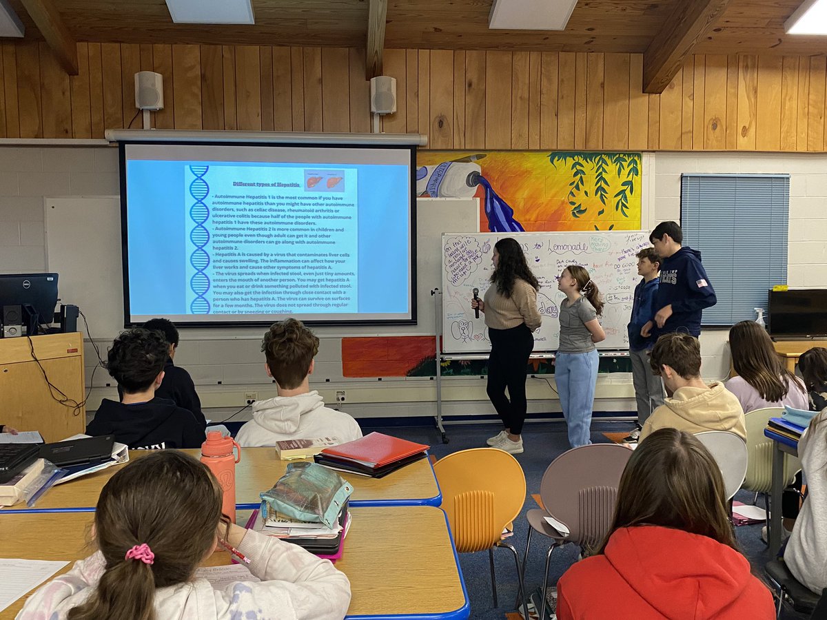StacyKale2's tweet photo. @CTBarkalow Last day of our  SS/Science outbreak stem challenge. They are rocking those presentations! @ChapScience 🦠 https://t.co/TwtvNja6iM