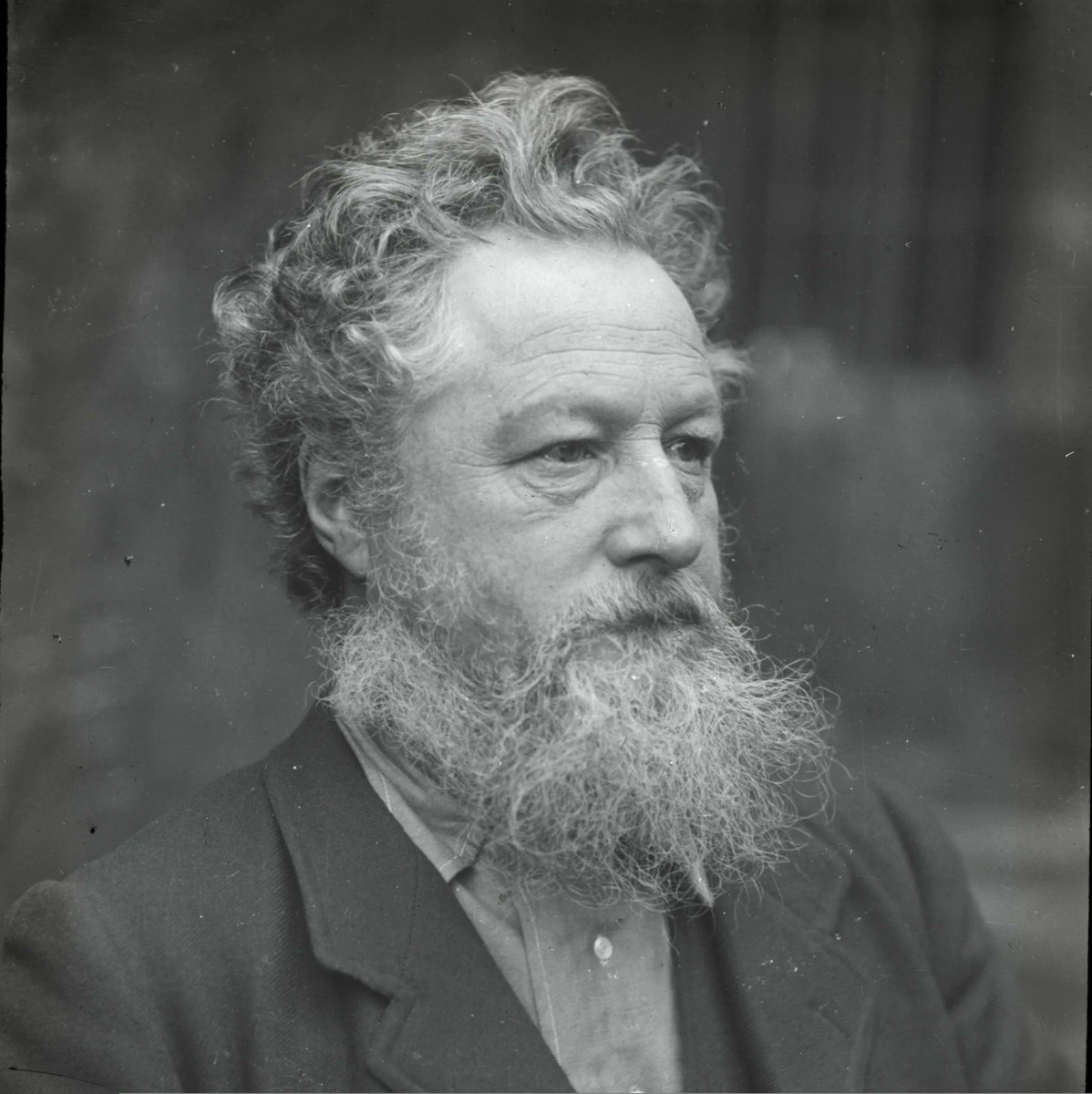 WmMorrisSocUK's tweet image. Happy Birthday William Morris! Born 24 March 1834 in Walthamstow, London, Morris was the third of nine children to parents Emma and William Morris Sn. Morris was crucial in raising the status of crafts to fine art and was led by his desire to make the world a more beautiful place
