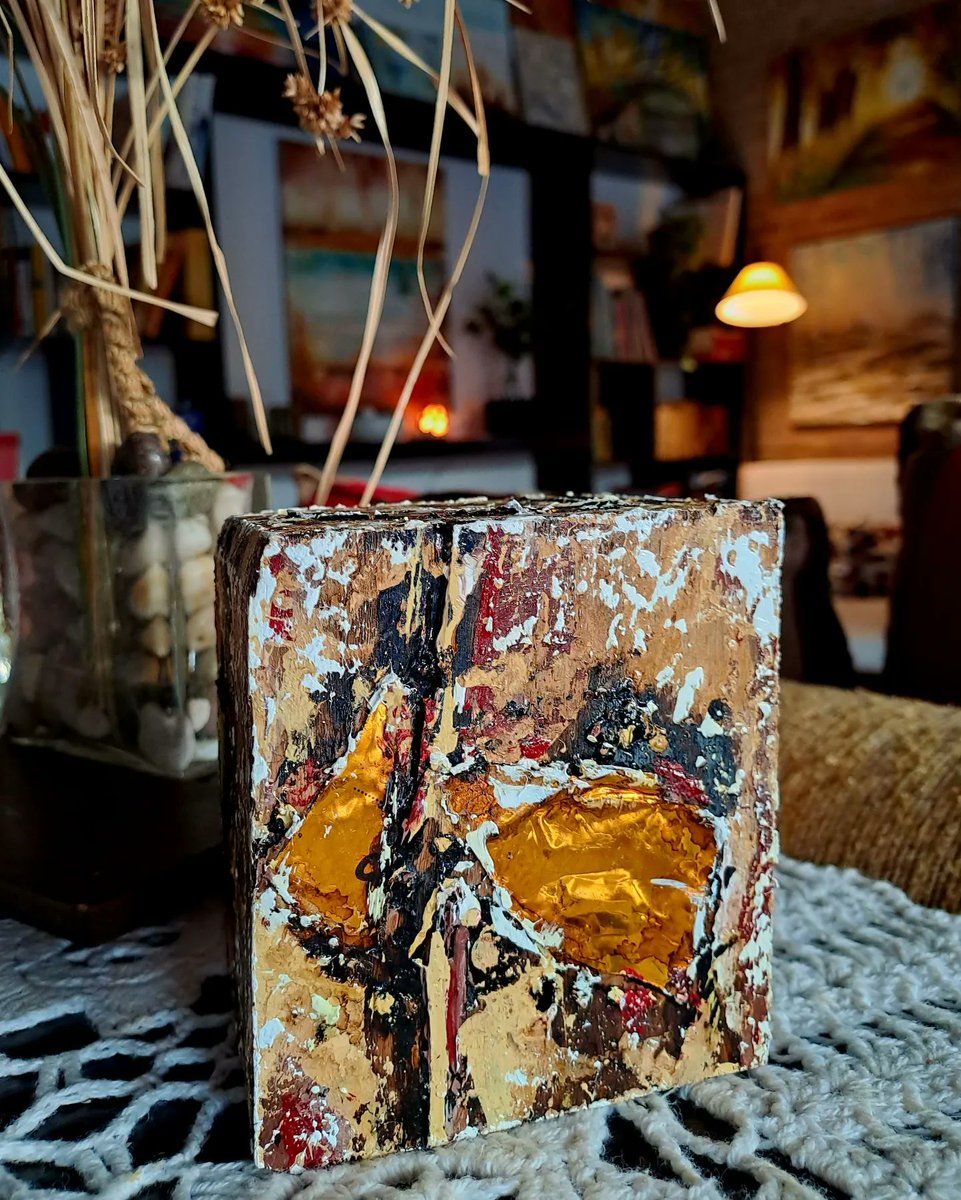 RutZerbatto's tweet image. &quot;BLOCK LIV&quot;.- Collage, acrílico, asfáltica, barniz.
Técnica mixta sobre block de madera.
tienda.rutzerbattoarte.com
#artobjects #sustainableart #woodblock #acrylic #asphaltpaint #decodesign #the100dayproject #the100dayproject2023 #the100dayprojectwoodblocks #los100diasproyectolatino