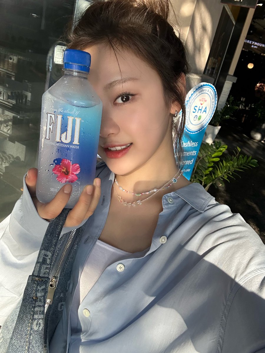 myaespaningning's tweet photo. Ningning bubble update💭🦋
032423

#aespa #ningning #winter #karina #giselle https://t.co/Q61PoAhmnb