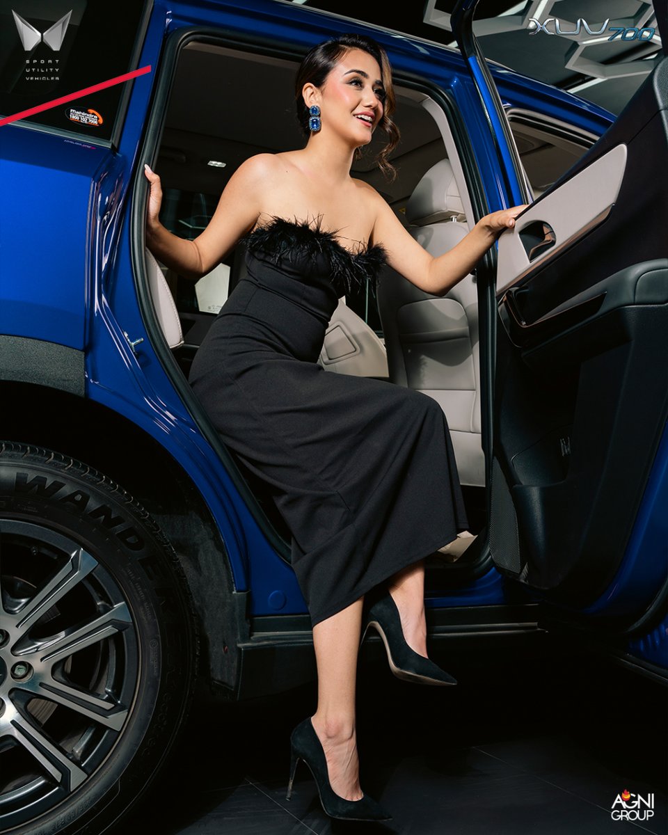 GroupAgni's tweet photo. Who better to appreciate luxury and style than an actress like Swastima Khadka? XUV700 is a perfect match for those who appreciate the finer things in life.
#HelloXUV700 #XUV700 #FeelTheRush #XUV700inNepal #SpaciousInteriors #PremiumComfort ย #FeelGoodFriday #swastimakhadka https://t.co/donRnARzWG