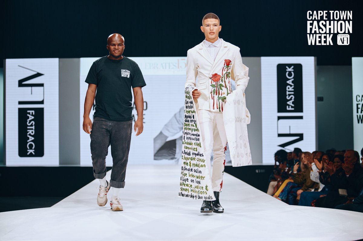 AFI_sa's tweet photo. 🪡Botshelo Molete - Mekhukhu
🪡Kgotsofalo Monyamate - Articles from MARS
🪡Loice Dube - Lo'Ice
🪡Mimangaliso Ndiko - Sixx6

#CTFashionWeek
#15YearsofAFI https://t.co/eqJ3uD3diE