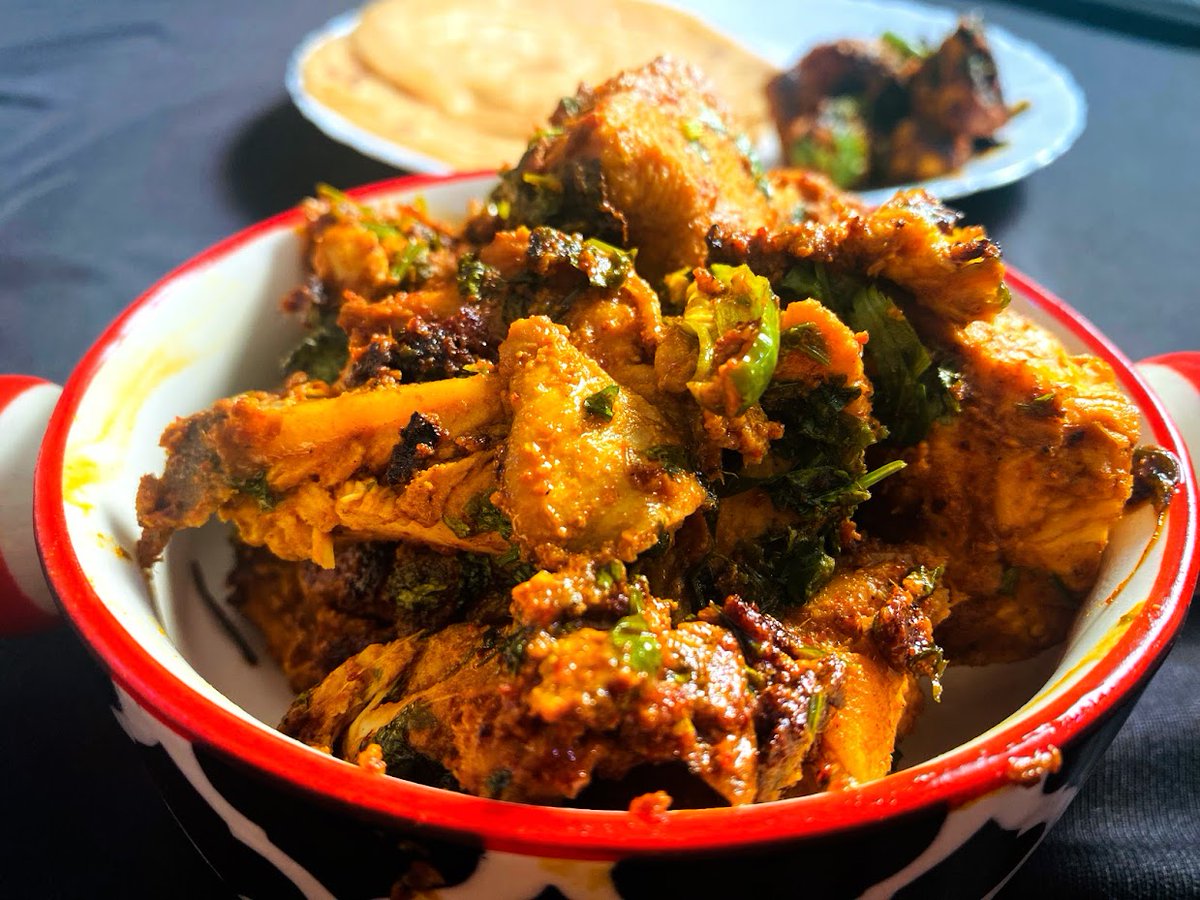 baddelaskitchen's tweet photo. You can watch the complete recipe on YouTube : https://t.co/puLr1I4RGX
For Written Recipe : https://t.co/ejpcw96yng
#baddelaskitchen #chickenbutterroast #30minutemeals #quickandeasyrecipes #easycooking #indiancuisine #foodie #musttryrecipe #chickenrecipes #butterygoodness https://t.co/Cs4q6802tF