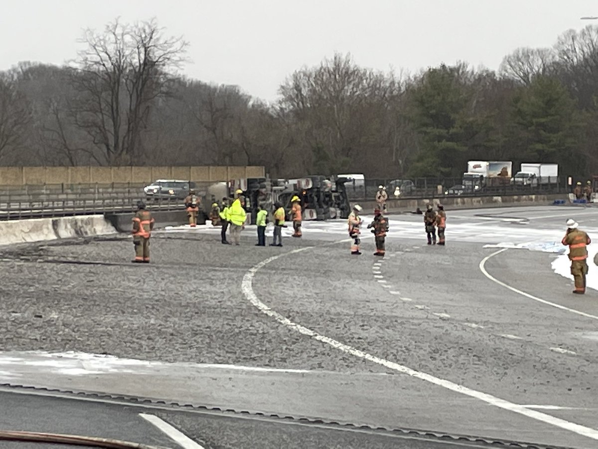 Shannon Lilly tweet media