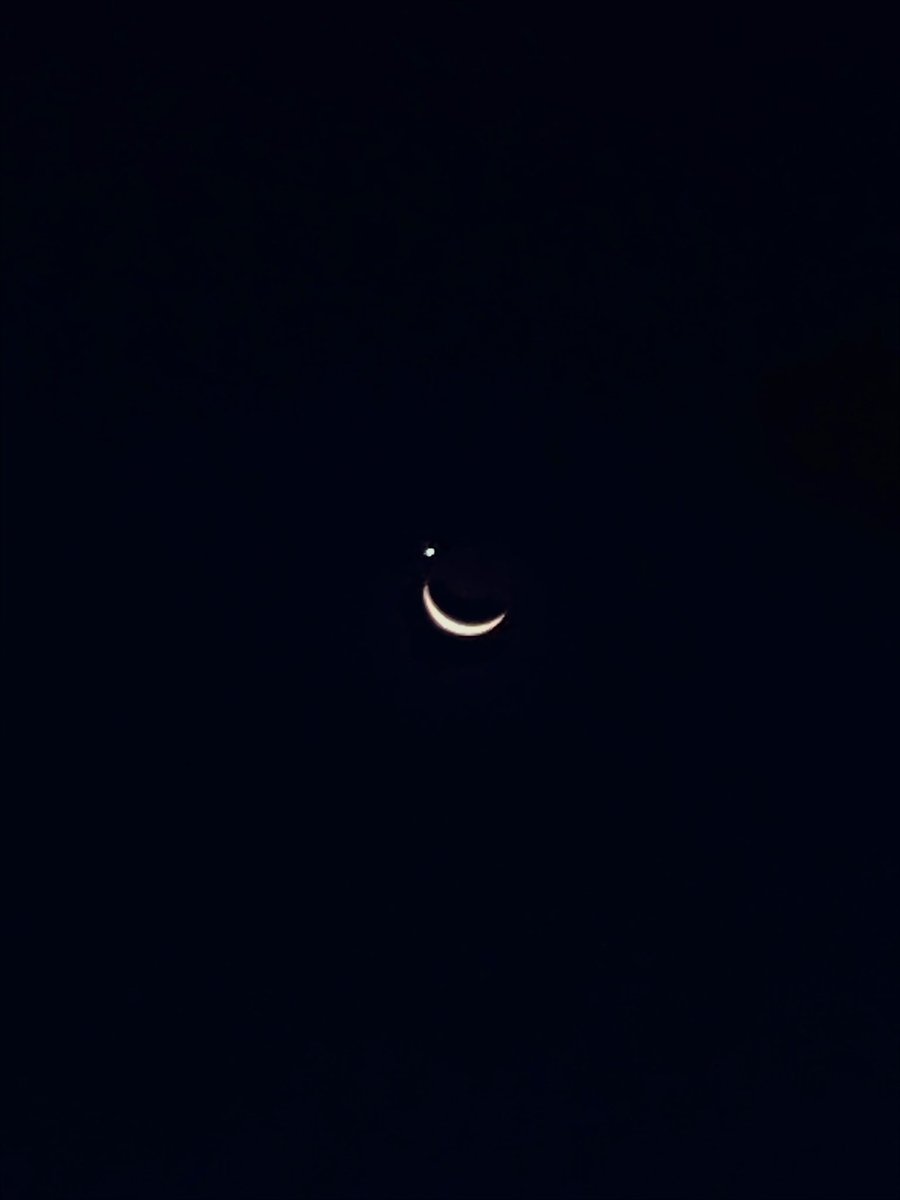 entah_A_'s tweet photo. Cantik moon malam ni 🥹 https://t.co/X6csV0iW2Q