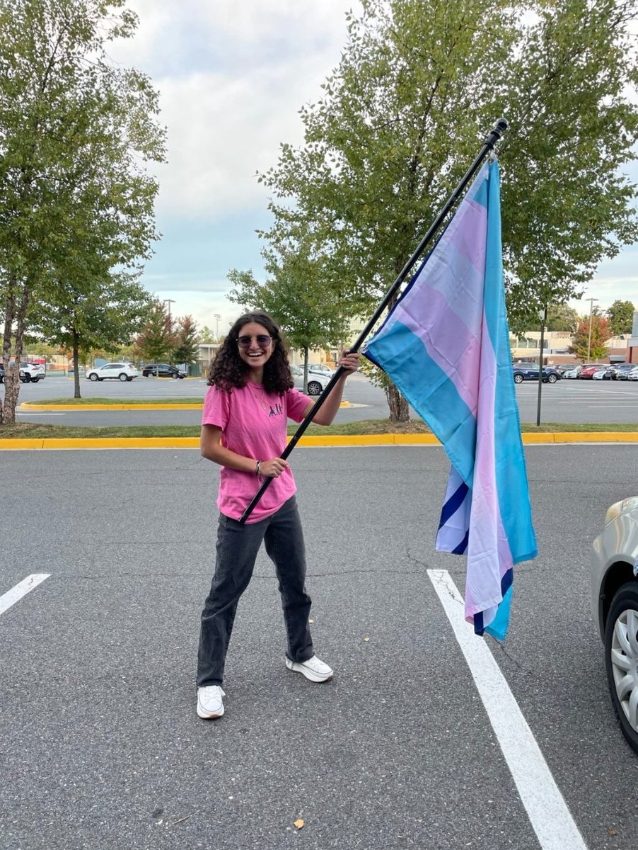 thequeerarabs's tweet photo. Ep 203 [in English]:  Rayan Afif

Rayan Afif (@rayanoraptor) is a multi-media artist and theater maker of Egyptian and Lebanese descent making work that envisions queer SWANA futures, &amp; more!  Listen on your fave podcast app!
#queerarab #queerswana #queerarabs https://t.co/jAoxQ29IFb