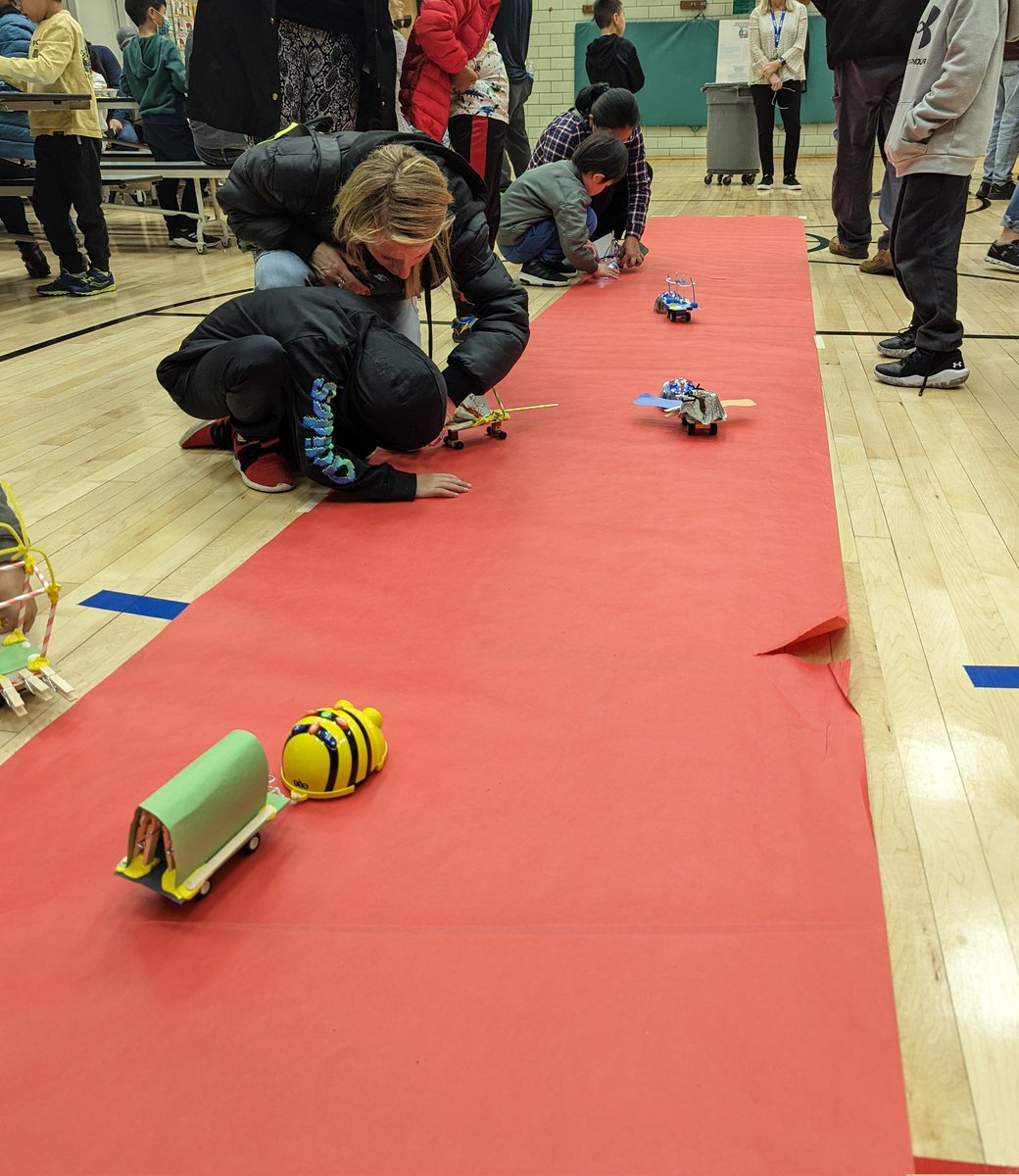 LeBlancEdTech's tweet photo. Last night we held a STEAM night for our K-2 students. Thanks to all who participated!

#LIVwithTech @EFishterTech @danidegraw @MercsEdTech @PerezEdTech @LPS_Rehman https://t.co/MCSi0zMLiZ