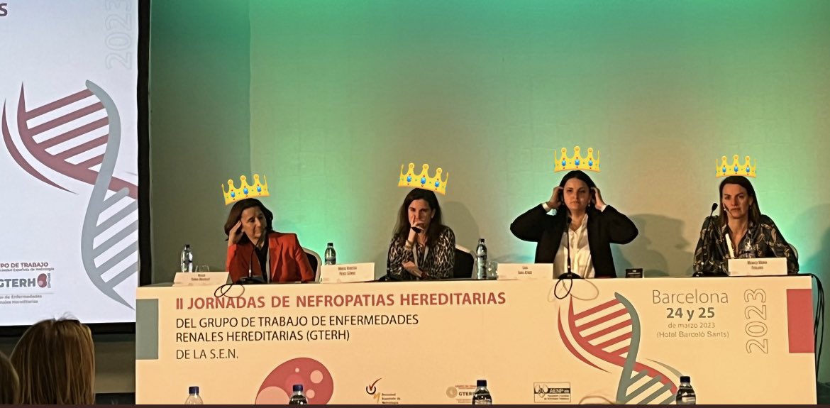 Once again WOMEN ROCKS!                       
The queens of hereditary kidney diseases! 👑🧬 <a href="/torra_roser/">Roser Torra</a> <a href="/lsans3/">Laia Sans</a> <a href="/perezgomezmv/">María Vanessa Pérez</a> <a href="/m_furlano/">Mónica Furlano</a> <a href="/SENefrologia/">S.E.N. Nefrología</a>