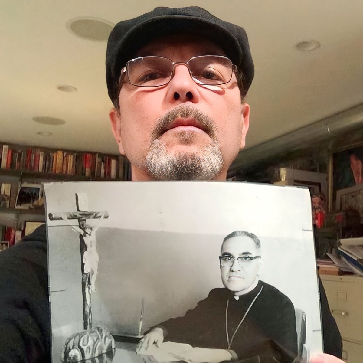 Chris_Montz's tweet photo. El día de la canonización de Mons. Óscar Arnulfo Romero, Rubén Blades publicó esta foto: https://t.co/3LCWGWdMiL