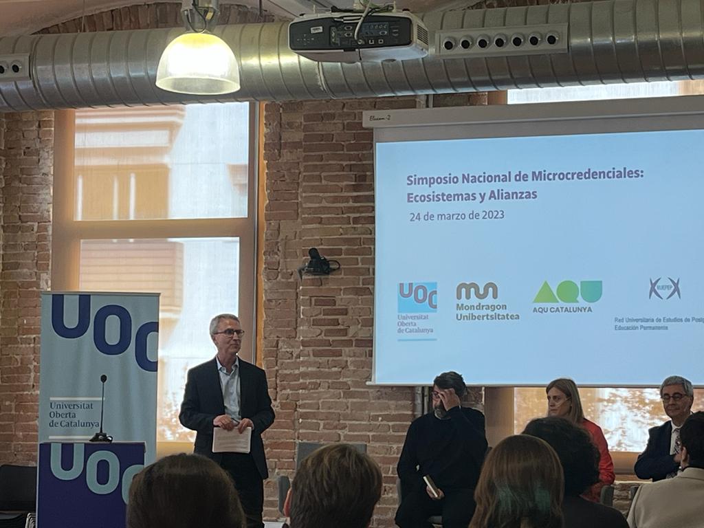EDEN_DLE's tweet photo. @jduart introduces the panel session on #microcredentials quality assurance including members from @aqucatalunya and @ANECAinfo🔍 

❗#qualityassurance is key to foster and develop #microcredentials 

📍 The session continues with a debate on #implementation https://t.co/Nh1VJeLGsE