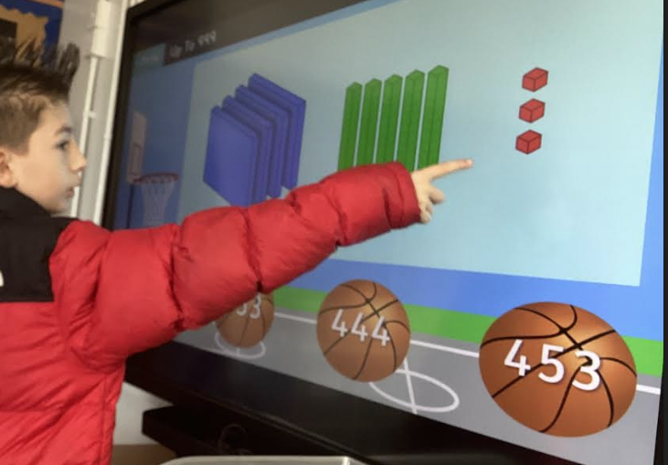 OakEPS's tweet photo. Rock stars at maths! Oak class has rocked today! We have had a day of maths problem solving and outdoor maths games!#TTRSelaine @IPAT_Edu @PrimaryElaine @EEC_Elaine https://t.co/8OkGCgj4Ft