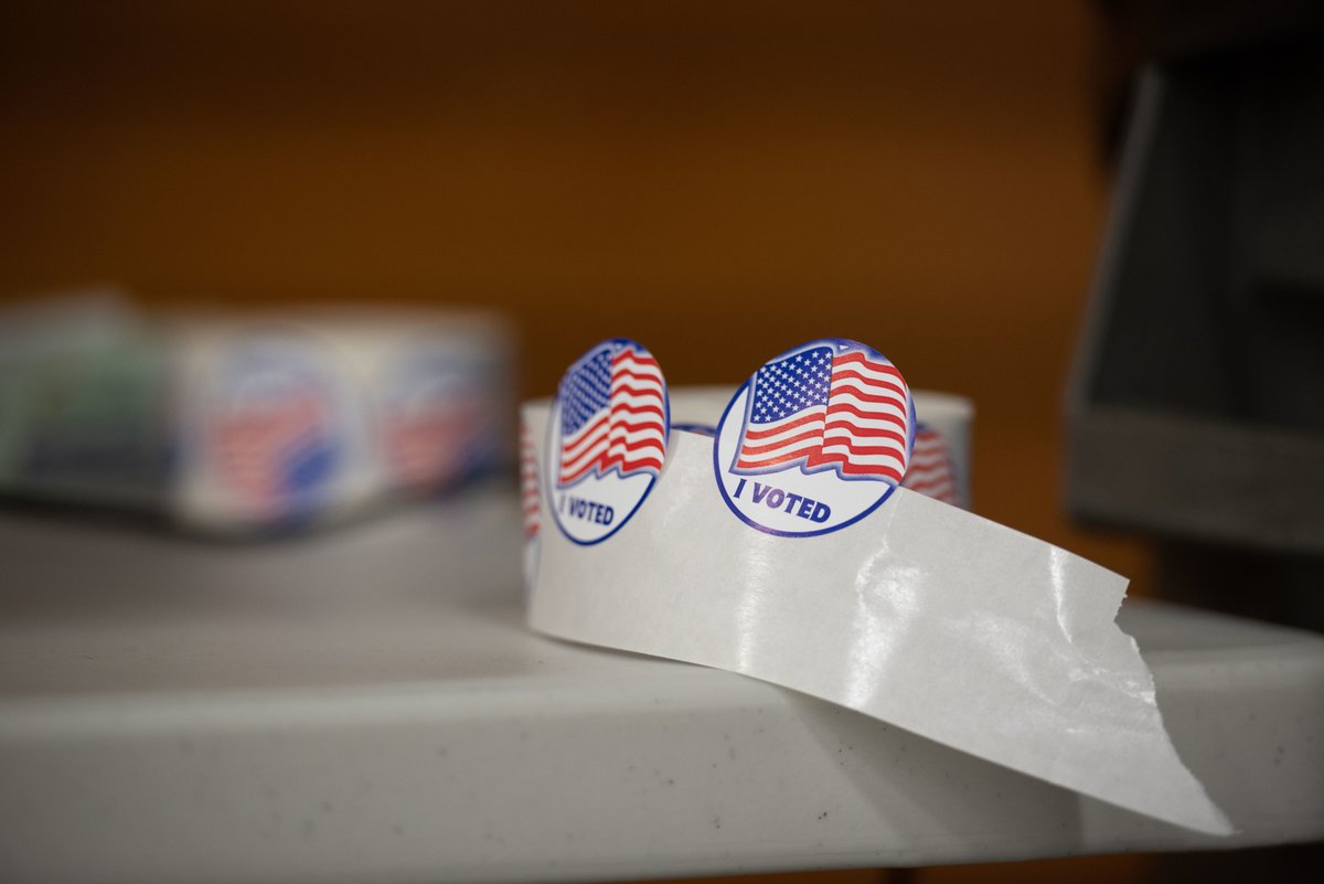 UWEauClaire's tweet photo. The April 4 election for the Wisconsin Supreme Court will determine the majority control of the state's highest court, and #uwec student leaders are making an effort to ensure that Blugolds are educated about where, when and how to vote.

Voting info >> https://t.co/q1wYsHHcFz https://t.co/NcPAfwzFM5