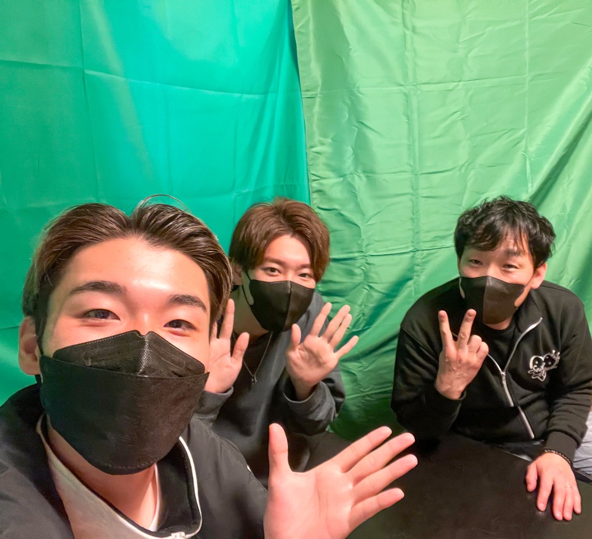 naopibabys's tweet photo. 琉輝くん、JINありがとう！
初対面でしたが、とても素敵な方でした！
プレゼントツイートはこちらです🎁
https://t.co/RgloQ1n0g7 https://t.co/0VFe0eeeRD