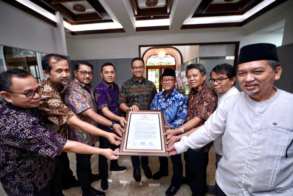 bundaellycenter's tweet photo. Koalisi Perubahan untuk Perbaikan Indonesia Tahun 2024

@PDemokrat 
@AgusYudhoyono 
@teukuriefky_1 
@PDemokratjkt 
@RAMujiyono 
@alimuhsuharli 
@VikePonto 
@RachmatAriyanto 
@FaisalLuba 
@DemokratJaktim 
@MumuAlhamid 
@elly_2404 https://t.co/1nB7IZAgPU