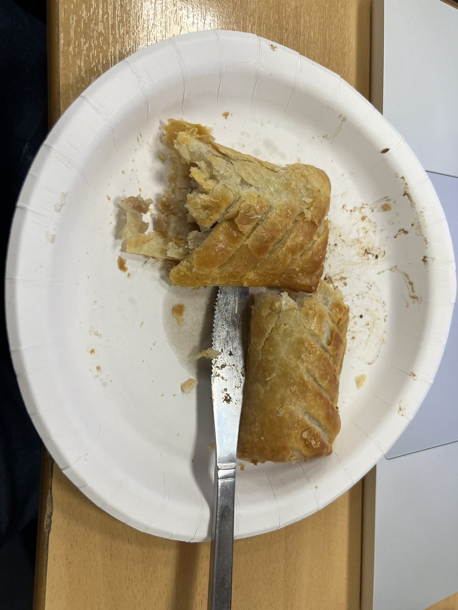 ThomasMason's tweet photo. When I go to @GreggsOfficial and order a sausage roll, I don’t wish to clarify that I would like a *meat* sausage roll. Yet that’s what’s happened twice now at Westminster tube! If I wanted a vegan version, I would ask for it! @O2 #o2priority https://t.co/eIXKuYiByA