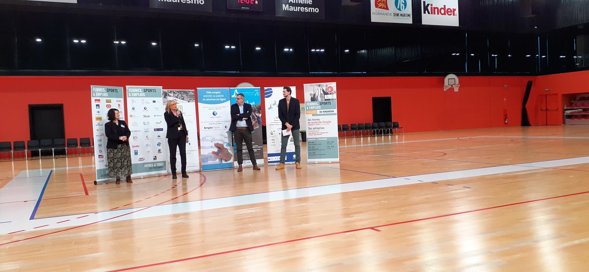 ThaurenneFabien's tweet photo. Femmes, Sports, Emplois 6ème édition, @crepinormandie @psl_76  @Prefet76 au Kindaréna Comment recruter autrement ! Merci aux équipes @Poleemploi_Ndie d’avoir participer à cet événement et à la préparation des candidates en amont. Encore une belle réussite ! https://t.co/iw9mLDav2t