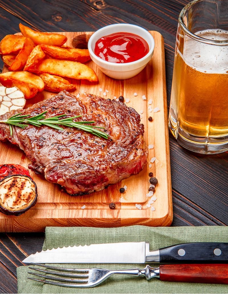 WeaverRacing's tweet image. Racecourse steak in France with a pint of local beer. €12.