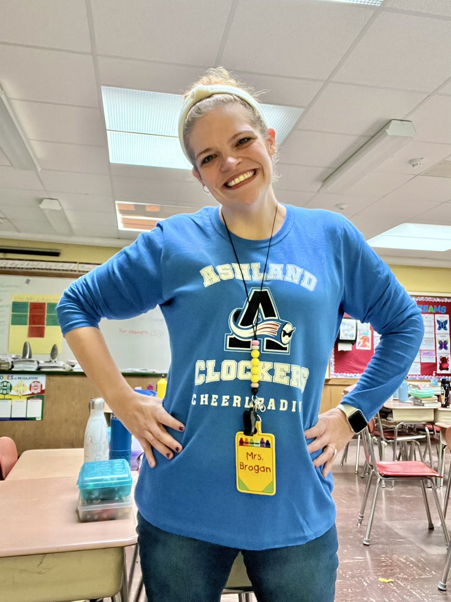 Happy Clocker Friday! 💙❤️