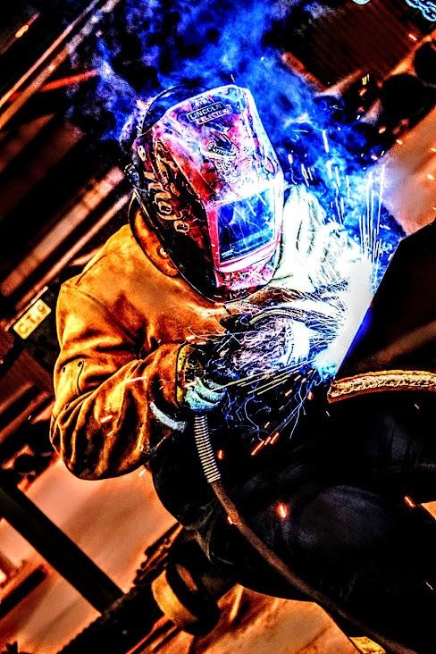 March is International Women's month and we want to honor all the women we have working at Millerbernd Manufacturing! Believe it or not, we still get asked if there are any women who work in manufacturing! Welder Aphra Fowler (pictured). Read more: bit.ly/3FNC7GG