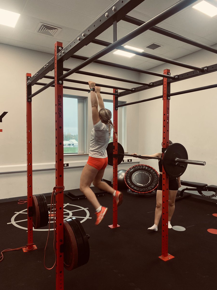 Swigging into the weekend… 

Patience is 🔑... Thursday's gym sessions are all about the new 5th discipline! 😆

#ModernPentathlon #thisgirlcan 

@Hartpury @HartpuryHESport @HarpuryModPent @Glos_Swim @PentathlonGB @WorldPentathlon @TheMontagueInn