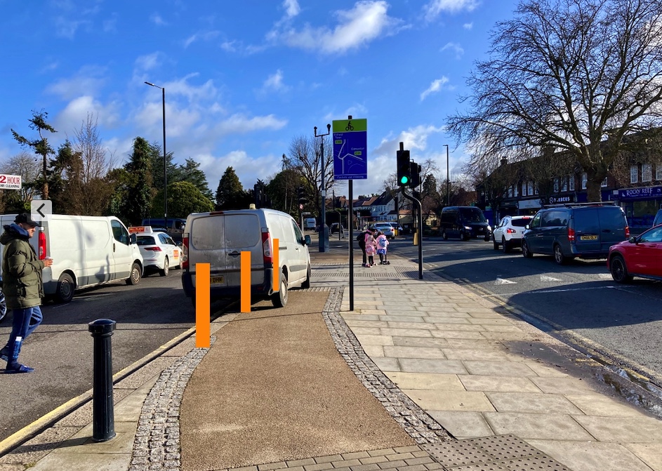 PaulOBrienArch's tweet photo. @JourneysPlaces Might be worth installing some bollards here - some drivers just cant be trusted to drive properly unfortunately. #dangerousdriver https://t.co/0gABnVehXe