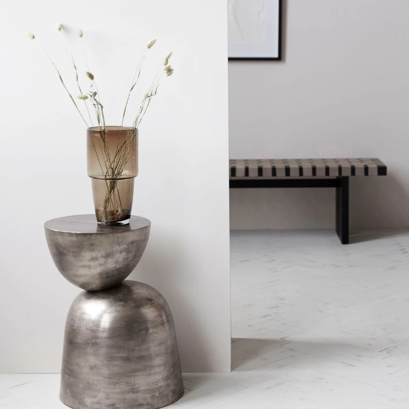 dyhdotcom's tweet photo. Add some metallic shine to your home decor and elevate your style with these sleek and modern metal accents ✨

#homedecor #interiordesign #interior #homedesign #metallichome #stylishdecor https://t.co/R0RIn7VM7B
