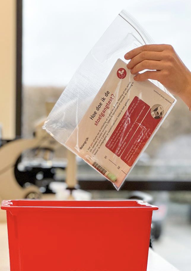 Je krijgt niet elke dag de kans om door een reuze dikkedarm te lopen! Deze maand biedt ons labo Medina/CMA een gratis opsporingstest darmkanker aan al zijn werknemers. Een initiatief ism <a href="/StopDarmkanker/">Stop Darmkanker</a> want #preventie is key! #doedetest #VermijdSpijt #HealthAtWork #Fidlab