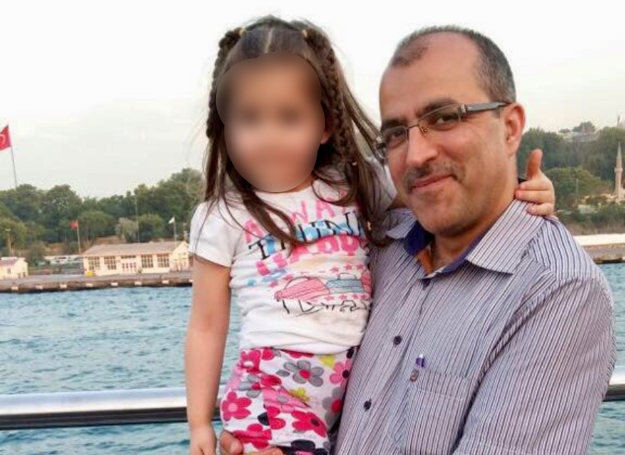 Sincan T Tipi İdare ve Gözlem Kurulu'nun KHK'lı öğretmen Özcan Solmaz'ı tahliye etmemek için sunduğu gerekçe inanılmaz: 

"Psikolojik olarak sosyal hayata hazır değilsin."

Adaletle çocuk oyuncağı gibi oynayıp durun. <a href="/adalet_bakanlik/">T.C. Adalet Bakanlığı</a>

👉kronos36.news/tr/khkli-ogret…