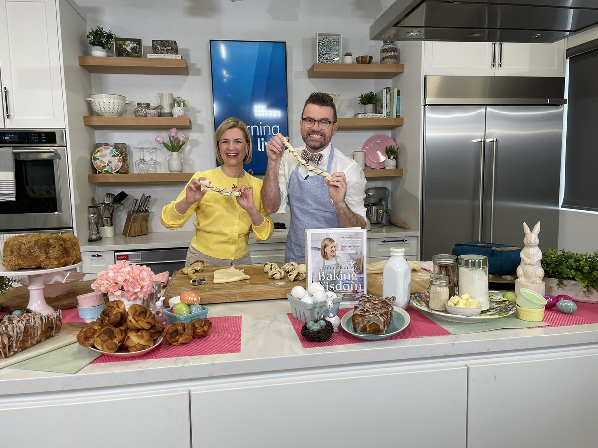 timbolen's tweet photo. Friday made even better when @chefannaolson teaches you how to spin up cinnamon buns from her new cook book #bakingwisdom @morninglive https://t.co/Ca3wh3G22T