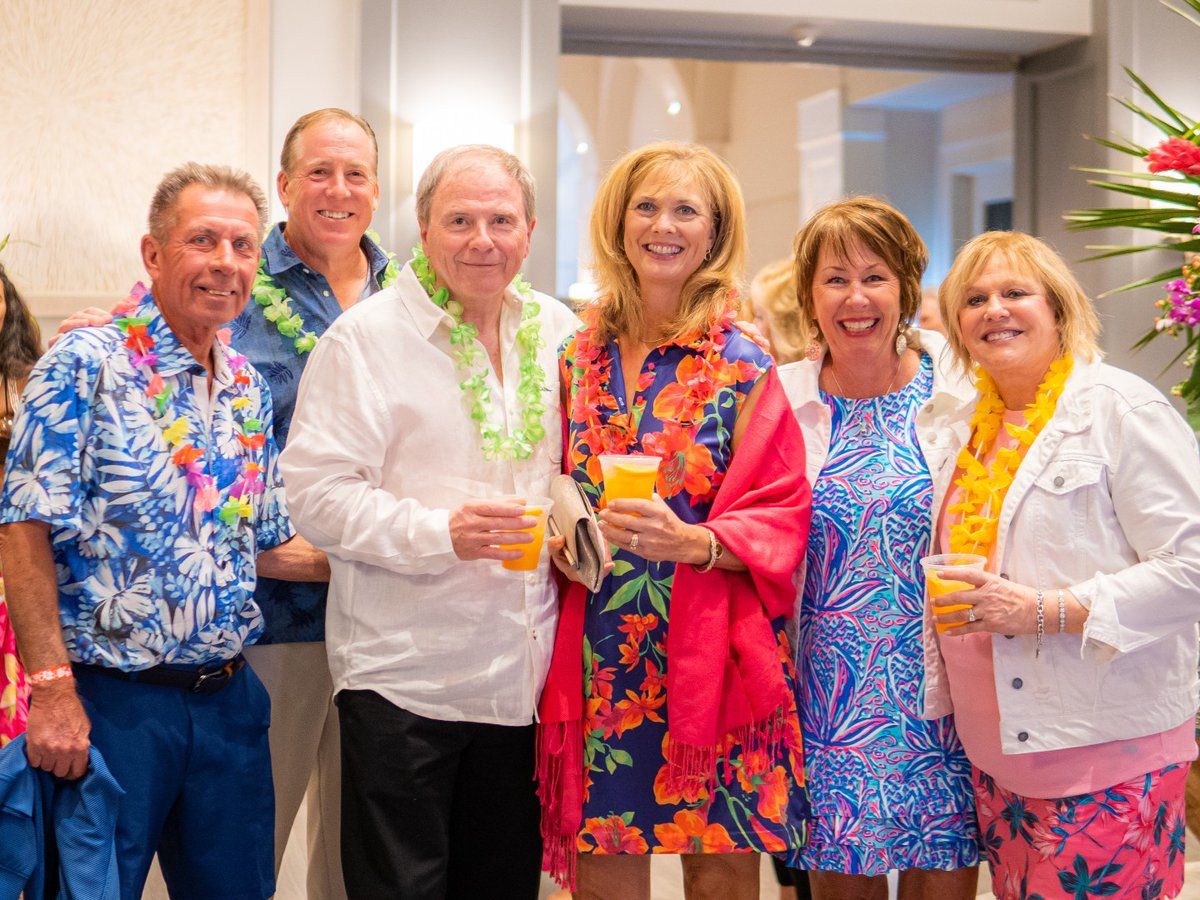 Happy #NationalCocktailDay! What's your favorite drink to order?

#swcc #shadowwood #golf #swfl #swflgolf #florida #golflife #tennislife #countryclub