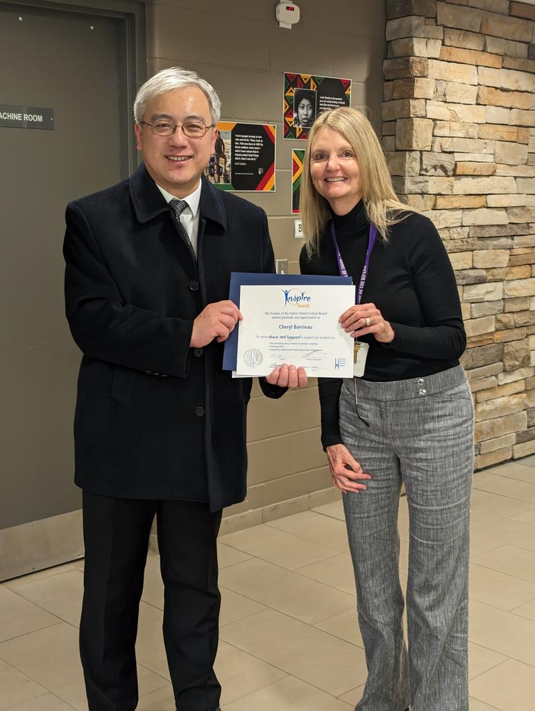 Congratulations to one of our best, Mrs. Barrieau, for receiving the HDSB Inspire Award this morning from Trustee Zhang. Mrs. Barrieau is an ELL teacher at Alton Village and has made a big impact in the lives of our students. Way to go Mrs. Barrieau! 💜 #inspire <a href="/HaltonDSB/">HDSB</a>