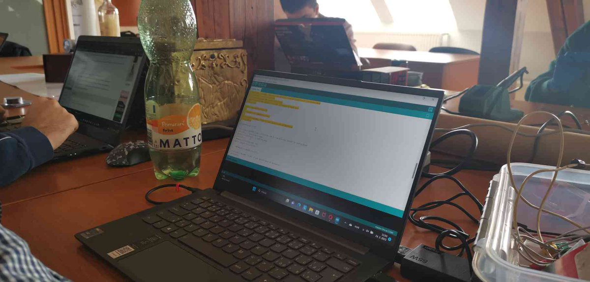 ghsat_sk's tweet photo. 🇭🇺 A munka nem állhat meg, a CanSat rendszereinek fejlesztését  párhuzamosan folytatjuk.
Több területen is jelentősen előrehaladtunk, mint például a programozás, 3D tervezés és a szenzorok forrasztása és tesztelése.
#CanSat #ESA #cansatcompetition #stem #space #science https://t.co/8D4pEzUYCj