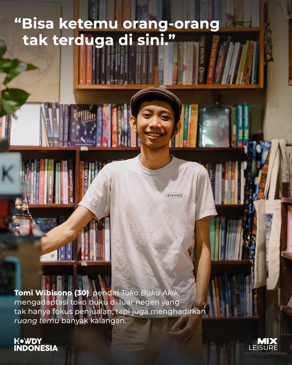 howdyindonesia's tweet photo. #HowdyMix: Kami berkunjung ke @bukuakik. Pendiri toko buku, Tomi Wibisono (30) menceritakan visinya menjadikan Buku Akik tak hanya sekadar tempat jual beli, tapi juga hadir sebagai ruang temu orang-orang  dari beragam kalangan. Selengkapnya: https://t.co/B8lud016xF https://t.co/6kEufju3YF