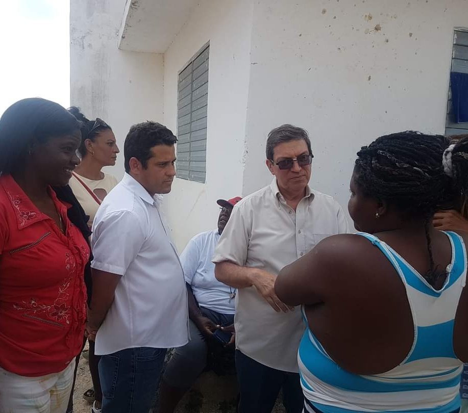 BrunoRguezP's tweet photo. En visita a la comunidad en transformación VI Congreso de #10DeOctubre, dialogamos con pobladores y ejecutores de obras en construcción.

Mayor exigencia y chequeo constante son imperativos para evitar problemas de calidad y hacer un uso adecuado de los recursos.

#YoVotoXTodos https://t.co/QM6sAwgLdf