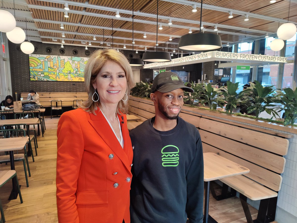 RynginG's tweet photo. A great moment to share this second to be interviewed by the Fox 5 News Reporter Linda Schmidt at Shake Shack here in Manhattan. I absolutely loved the great vibes, this is just the beginning.

#fox5news
#shakeshack https://t.co/gBOvvhvOT3