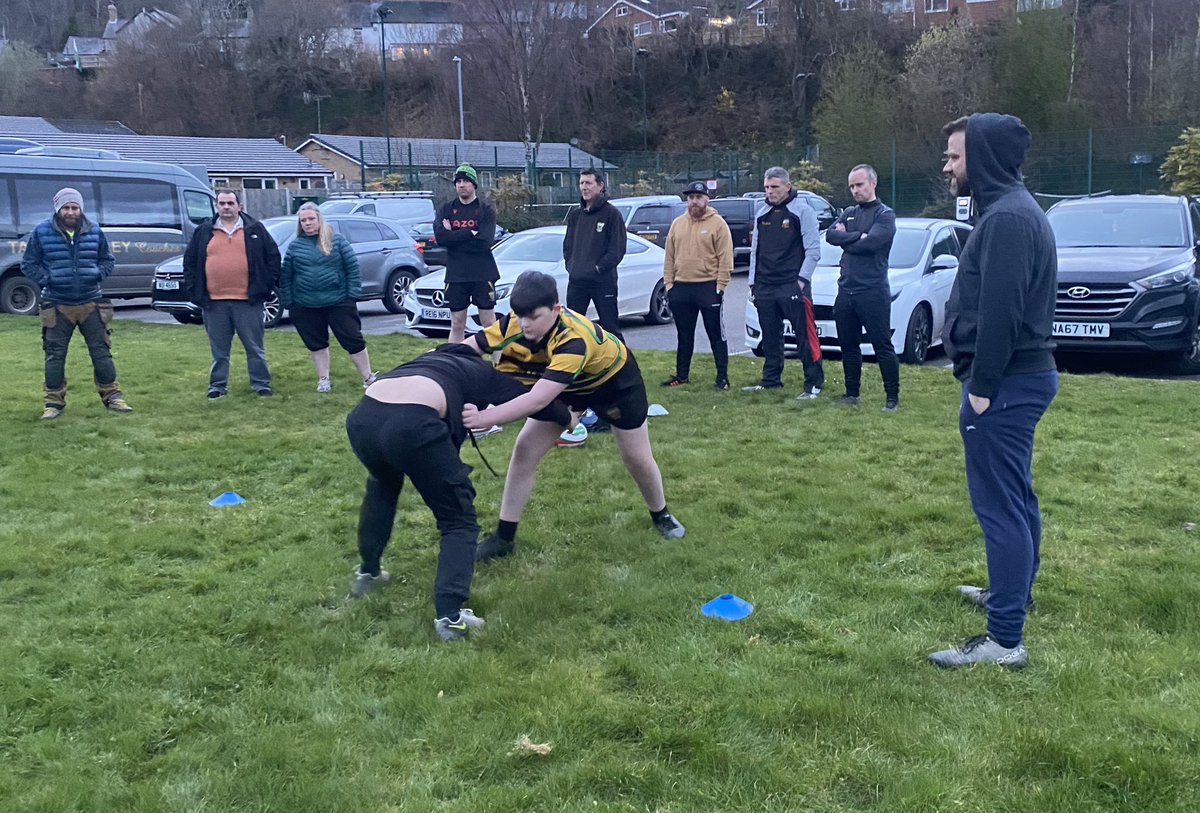 IoloJonesRygbi's tweet photo. Great turnout of coaches for the first CPD @CRBroGwernant last nightπ₯ Thank you @thoarecoached for your support π #RGCEast #RGCCommunity #WRUCommunity https://t.co/vpqvJlNovf
